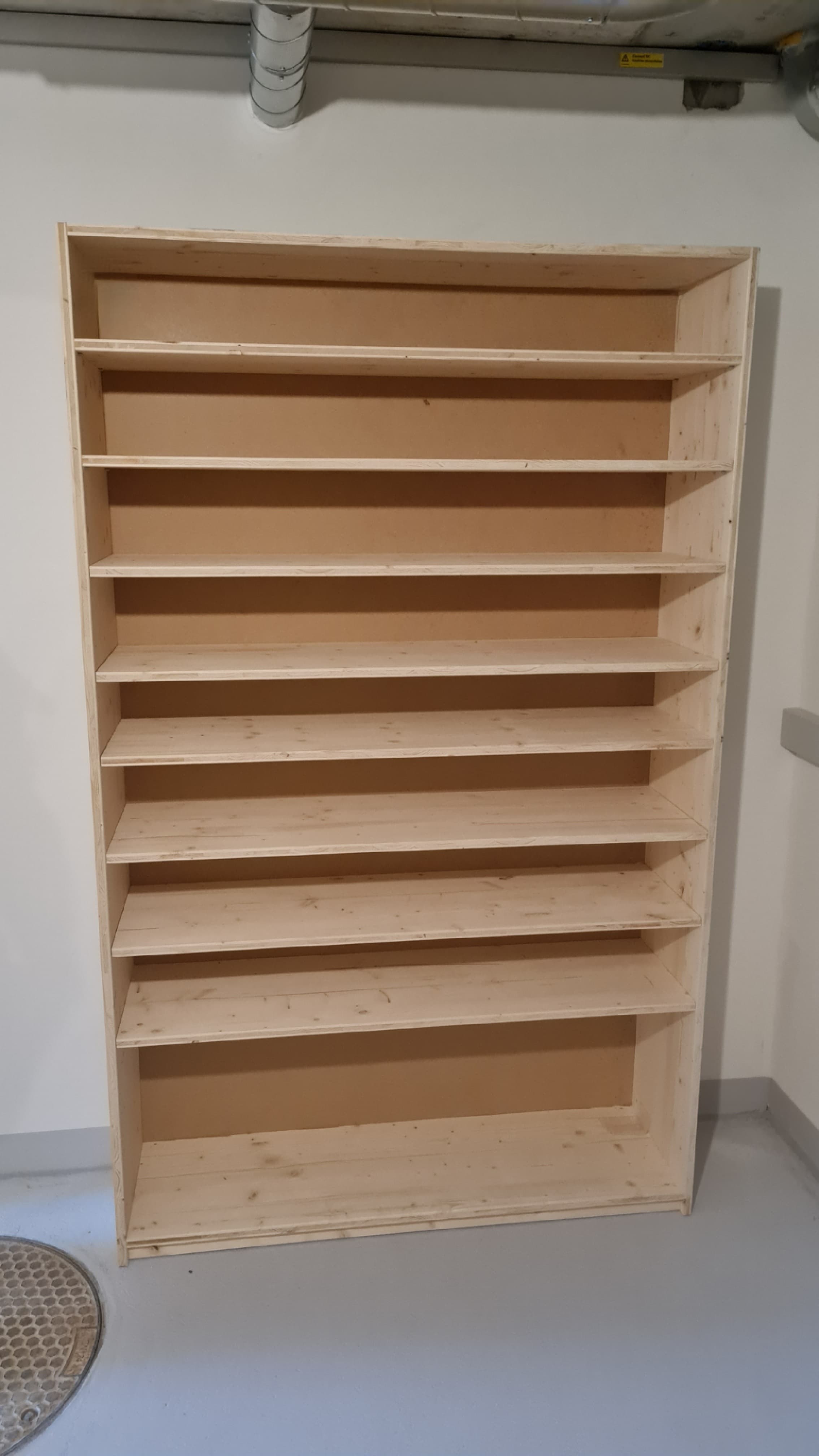 Amenagement de caves en cours de pose