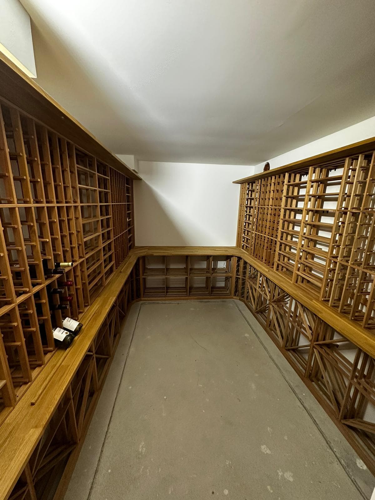 Détail d'une cave à vin personnalisée